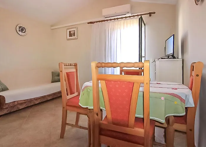 1 Bedroom Cozy In