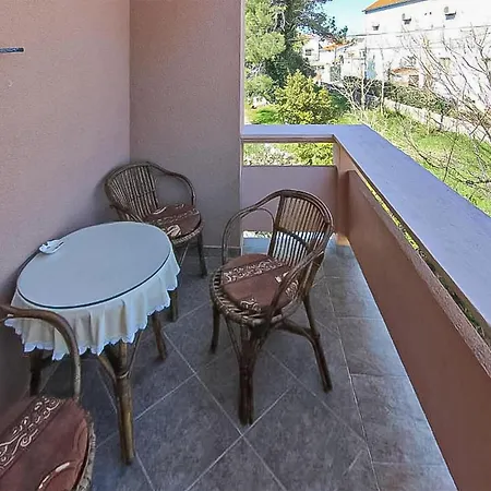 1 Bedroom Cozy In * Nin